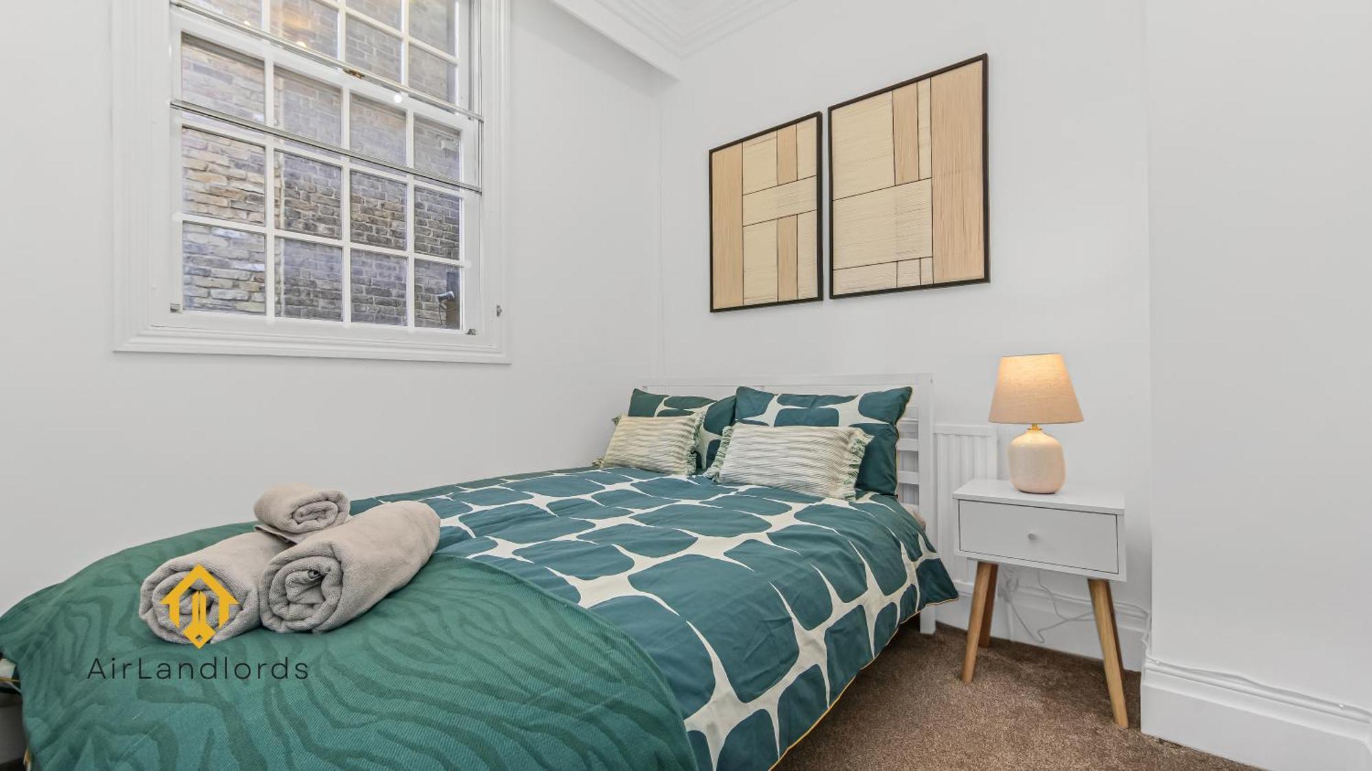 Exceptional 4 Bedroom House Paddington Station! Лондон Екстер'єр фото