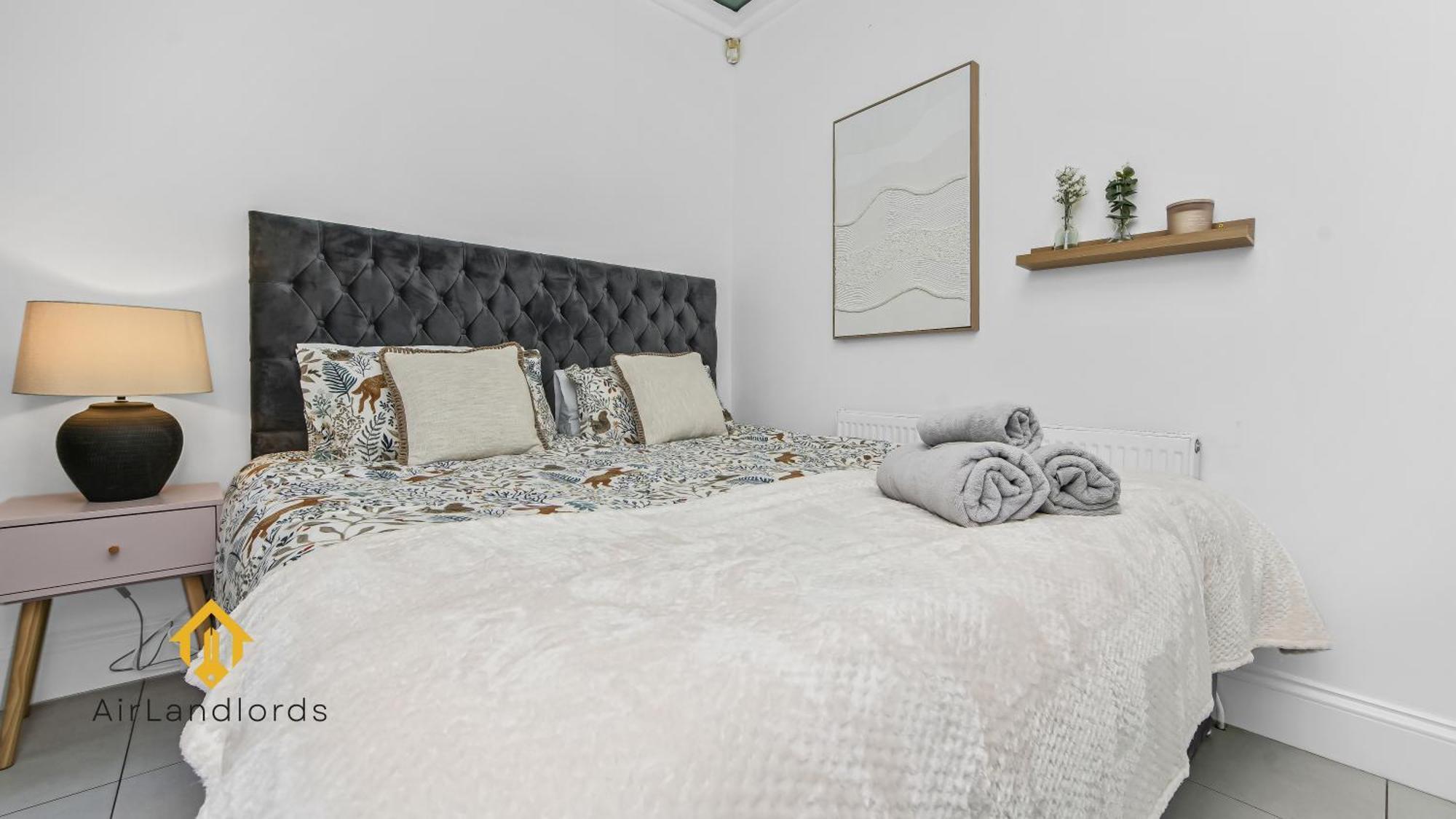Exceptional 4 Bedroom House Paddington Station! Лондон Екстер'єр фото